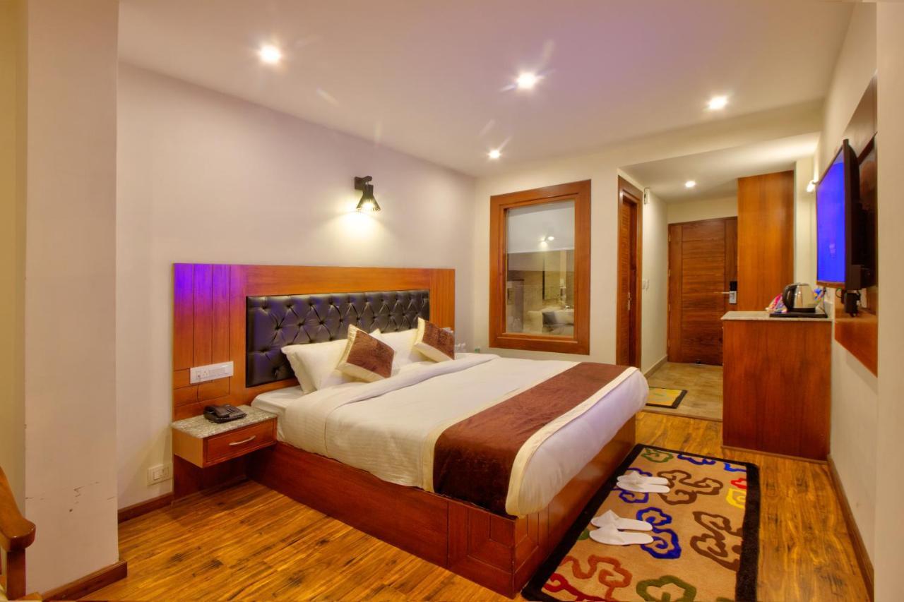 The Husky Lodge And Cafe - Manali (Himachal Pradesh) — Photos 3